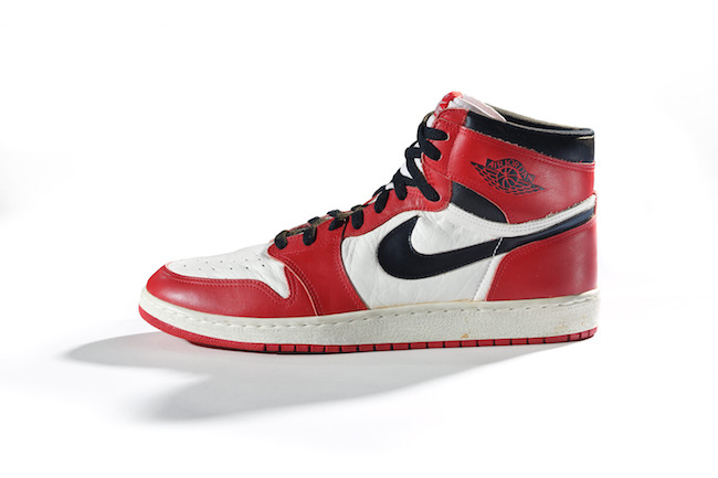 Nike「Air Jordan I」1985年 | Courtesy American Federation of Arts